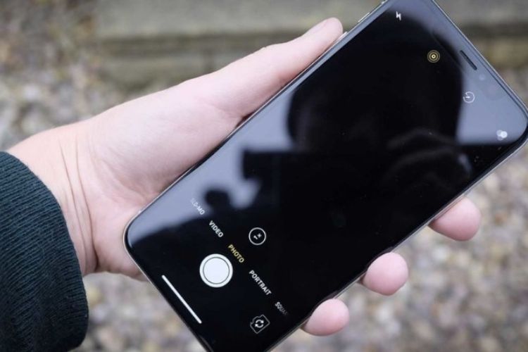 Thay man hinh MacBook Pro 16 inch 2019 2