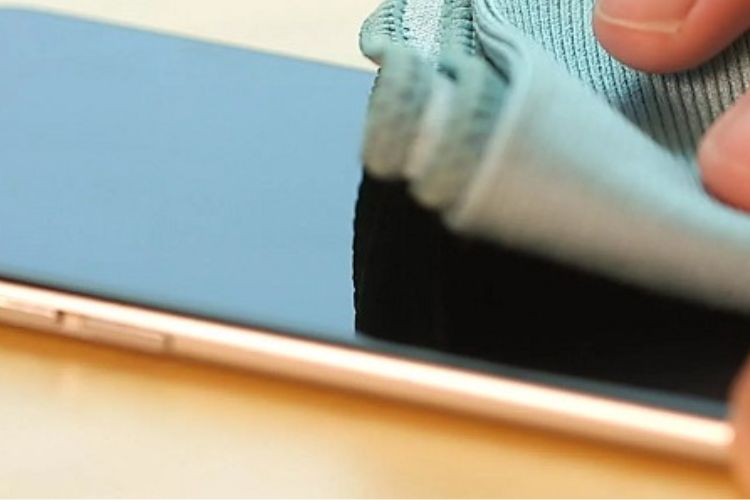 Thay man hinh MacBook Pro 16 inch 2019 5