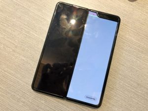 Thay màn hình Samsung Z Fold 1 3 loi man hinh samsung z fold 1 15