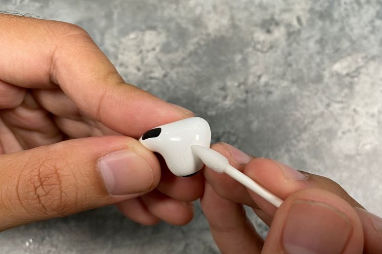 thay mic airpods 3 7
