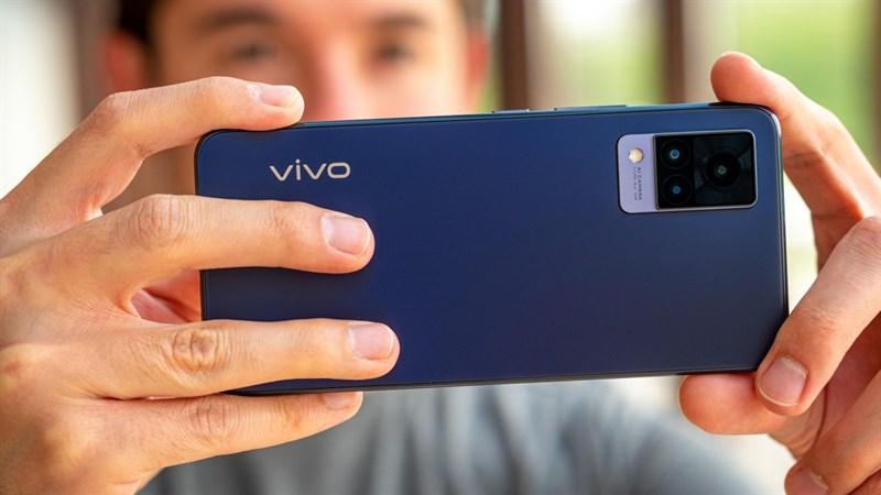 Thay kính camera Vivo Y22 3 74.2 luu y quan trong truoc khi thay kinh camera vivo y22