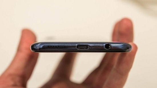Thay jack tai nghe Samsung A50 3 thay jack tai nghe Samsung A50