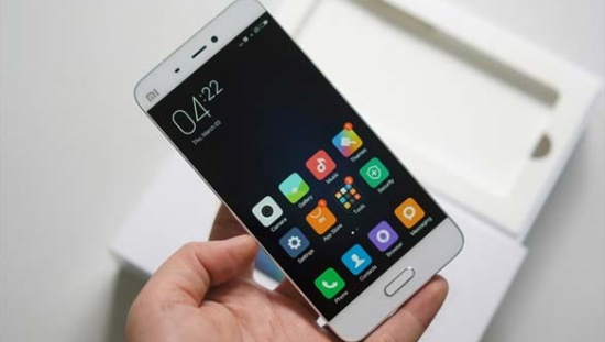 Thay màn hình Xiaomi Mi 5x 2 16.thay man hinh xiaomi mi 5x 3