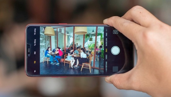 Oppo F7 sở hữu camera nổi bật thay camera Oppo F7