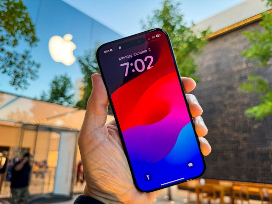 Thay mặt kính iPhone 15 Pro Thay mặt kính iPhone 15 Pro