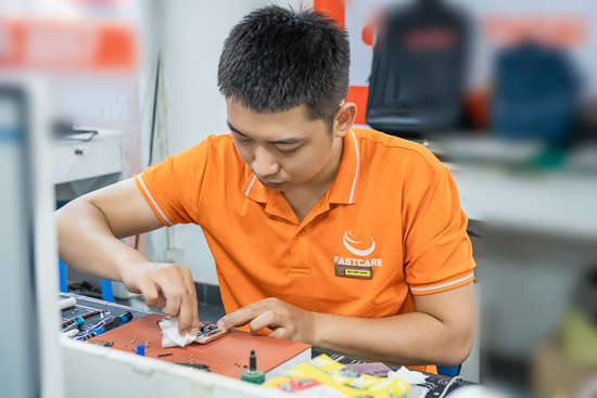 Thay mặt kính Oppo A71K 2 Kỹ thuật viên lành nghề